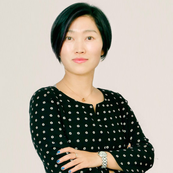 Vera Wang Headshot